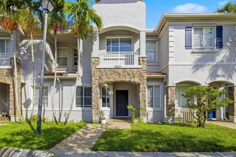 Купить кондоминиум в Мирамар, Флорида 3 спальни, 121.33м2, № 1957324 - фото 3