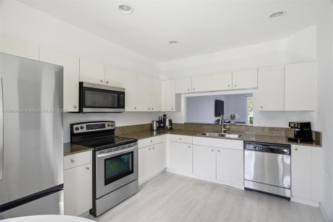 Купить кондоминиум в Мирамар, Флорида 3 спальни, 121.33м2, № 1957324 - фото 25