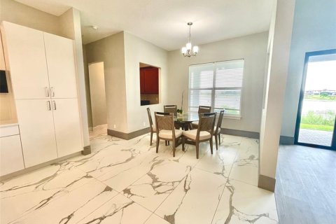 House in Winter Garden, Florida 6 bedrooms, 480.68 sq.m. № 2155992 - photo 14