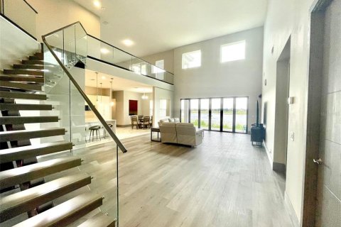 House in Winter Garden, Florida 6 bedrooms, 480.68 sq.m. № 2155992 - photo 4