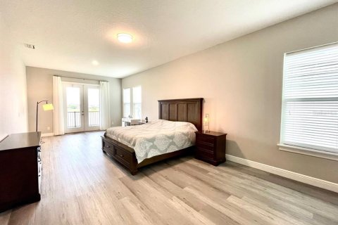 House in Winter Garden, Florida 6 bedrooms, 480.68 sq.m. № 2155992 - photo 22