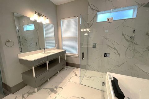 House in Winter Garden, Florida 6 bedrooms, 480.68 sq.m. № 2155992 - photo 20