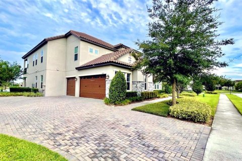 House in Winter Garden, Florida 6 bedrooms, 480.68 sq.m. № 2155992 - photo 2