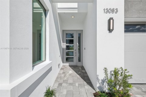 Casa en venta en Palm Beach Gardens, Florida, 5 dormitorios, 396.41 m2 № 2048728 - foto 5