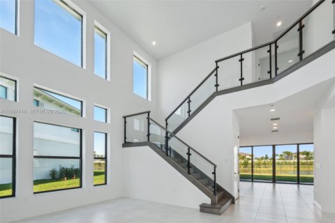 Casa en venta en Palm Beach Gardens, Florida, 5 dormitorios, 396.41 m2 № 2048728 - foto 7