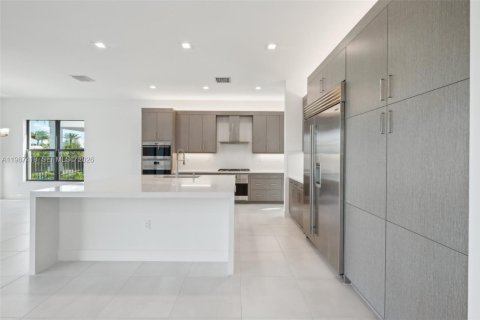 Casa en venta en Palm Beach Gardens, Florida, 5 dormitorios, 396.41 m2 № 2048728 - foto 16