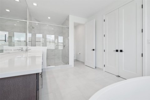 Casa en venta en Palm Beach Gardens, Florida, 5 dormitorios, 396.41 m2 № 2048728 - foto 29