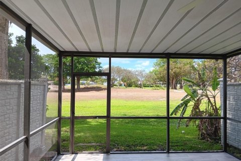 Купить таунхаус в Хайалиа, Флорида 2 спальни, 148.64м2, № 2065119 - фото 4