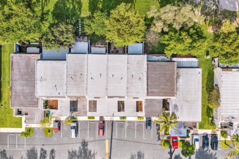 Купить таунхаус в Хайалиа, Флорида 2 спальни, 148.64м2, № 2065119 - фото 25