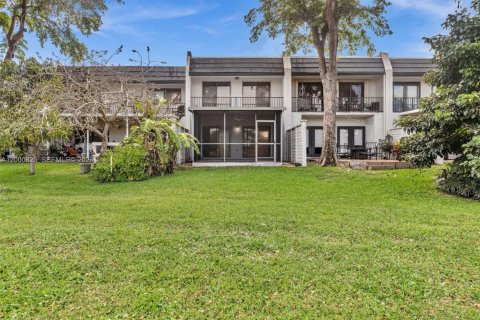 Купить таунхаус в Хайалиа, Флорида 2 спальни, 148.64м2, № 2065119 - фото 12