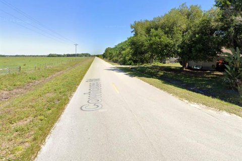 Terrain à Lorida, Floride № 2109037