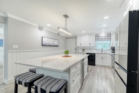 Copropriété à vendre à Sarasota, Floride: 2 chambres, 109.81 m2 № 2405395 - photo 16