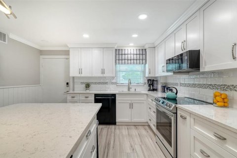Copropriété à vendre à Sarasota, Floride: 2 chambres, 109.81 m2 № 2405395 - photo 20