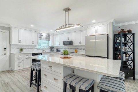 Copropriété à vendre à Sarasota, Floride: 2 chambres, 109.81 m2 № 2405395 - photo 17