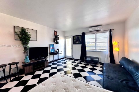 Condominio en alquiler en Miami Beach, Florida, 37.16 m2 № 2063176 - foto 14
