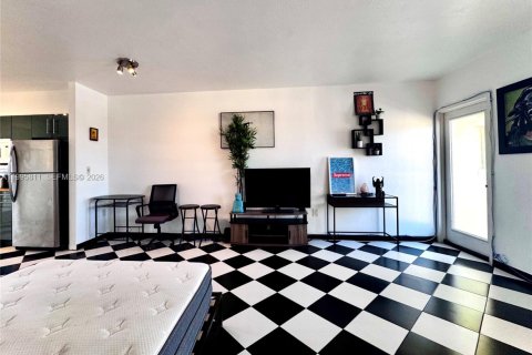 Condominio en alquiler en Miami Beach, Florida, 37.16 m2 № 2063176 - foto 13