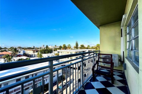 Condominio en alquiler en Miami Beach, Florida, 37.16 m2 № 2063176 - foto 15
