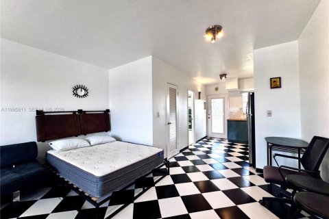 Condominio en alquiler en Miami Beach, Florida, 37.16 m2 № 2063176 - foto 23