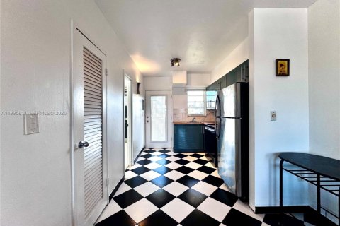 Condominio en alquiler en Miami Beach, Florida, 37.16 m2 № 2063176 - foto 6