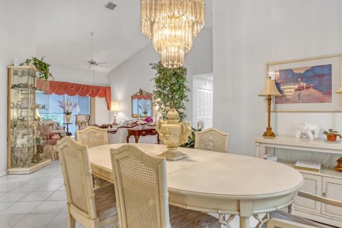 House in Delray Beach, Florida 3 bedrooms, 194.63 sq.m. № 2146987 - photo 12