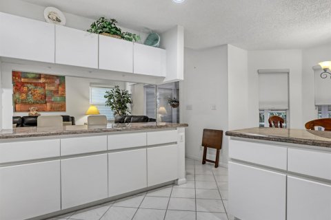 House in Delray Beach, Florida 3 bedrooms, 194.63 sq.m. № 2146987 - photo 20