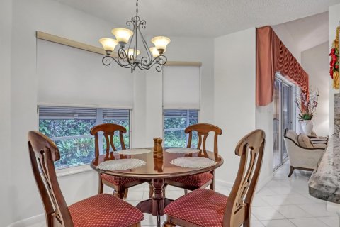 House in Delray Beach, Florida 3 bedrooms, 194.63 sq.m. № 2146987 - photo 17