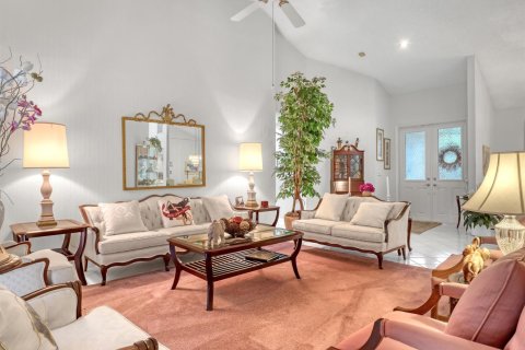 House in Delray Beach, Florida 3 bedrooms, 194.63 sq.m. № 2146987 - photo 9