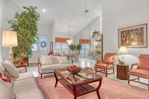 House in Delray Beach, Florida 3 bedrooms, 194.63 sq.m. № 2146987 - photo 10