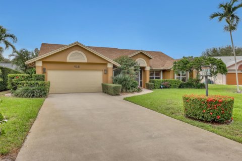 House in Delray Beach, Florida 3 bedrooms, 194.63 sq.m. № 2146987