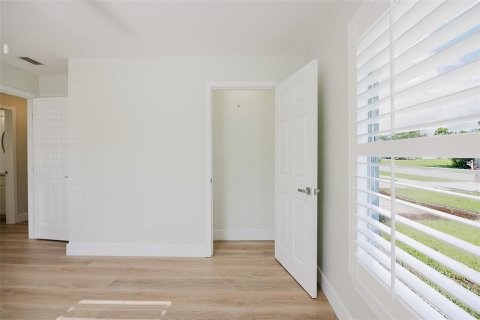 House in Punta Gorda, Florida 3 bedrooms, 102.66 sq.m. № 1898931 - photo 29