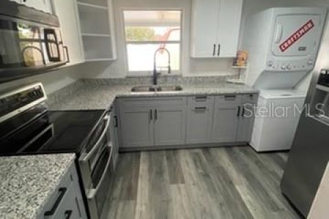 Immobilier commercial à vendre à Tampa, Floride: 2 chambres, 123.75 m2 № 2419219 - photo 15