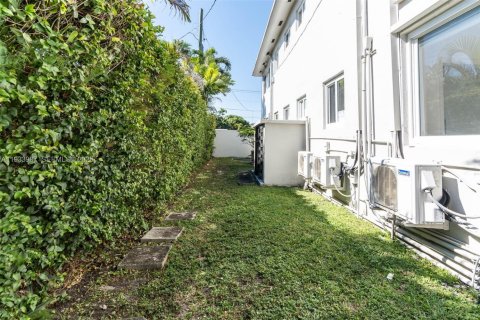Apartamento en alquiler en Miami, Florida, 1 dormitorio, 55.74 m2 № 1993513 - foto 11