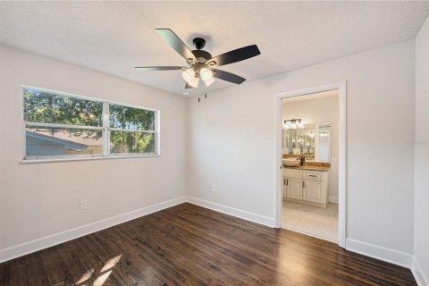 Villa ou maison à vendre à Lakeland, Floride: 4 chambres, 158.03 m2 № 2416682 - photo 5