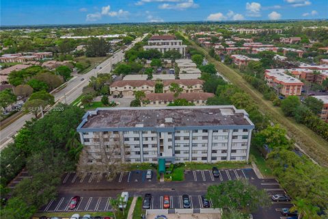 Copropriété à vendre à Coral Springs, Floride: 1 chambre, 56.3 m2 № 1996582 - photo 25
