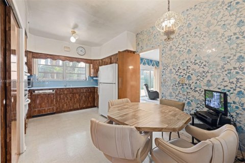 Casa en venta en Miami Beach, Florida, 3 dormitorios, 182.65 m2 № 1964277 - foto 5