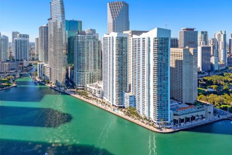 Condominio en Miami, Florida, 3 dormitorios  № 2034738