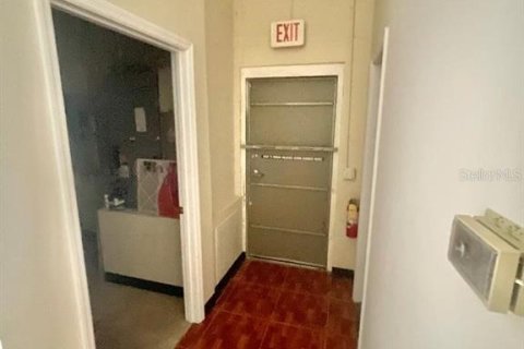 Propiedad comercial en alquiler en Orlando, Florida, 1157.56 m2 № 1826205 - foto 13
