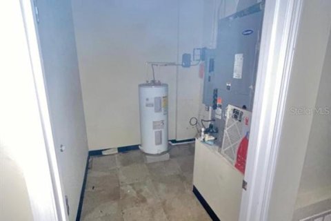 Propiedad comercial en alquiler en Orlando, Florida, 1157.56 m2 № 1826205 - foto 14