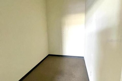 Propiedad comercial en alquiler en Orlando, Florida, 1157.56 m2 № 1826205 - foto 9