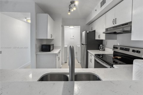 Condominio en alquiler en Miramar, Florida, 3 dormitorios, 104.52 m2 № 2033753 - foto 9