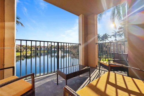Condominio en Miramar, Florida, 3 dormitorios  № 2033753