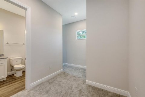 House in Bradenton, Florida 4 bedrooms, 186.18 sq.m. № 1855775 - photo 18