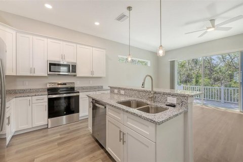 House in Bradenton, Florida 4 bedrooms, 186.18 sq.m. № 1855775 - photo 7