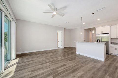 House in Bradenton, Florida 4 bedrooms, 186.18 sq.m. № 1855775 - photo 5