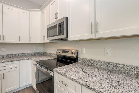 House in Bradenton, Florida 4 bedrooms, 186.18 sq.m. № 1855775 - photo 9