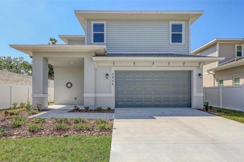 House in Bradenton, Florida 4 bedrooms, 186.18 sq.m. № 1855775 - photo 2