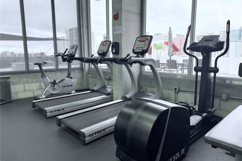 Condo in Fort Lauderdale, Florida, 2 bedrooms  № 2047974 - photo 18