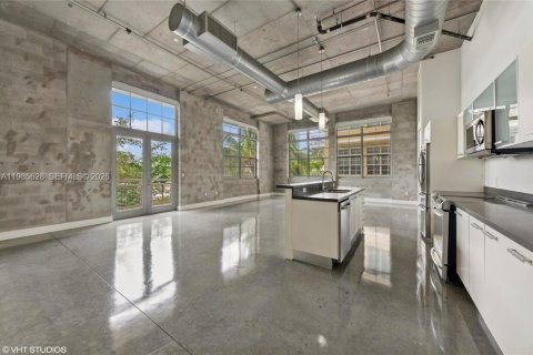 Condo in Fort Lauderdale, Florida, 2 bedrooms  № 2047974 - photo 6