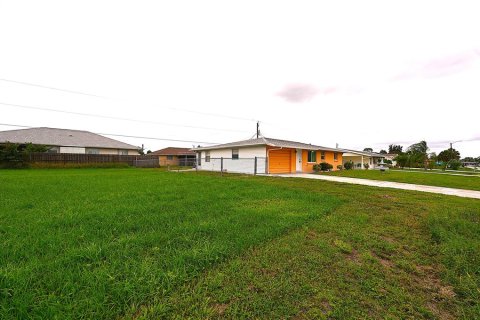 Casa en venta en North Port, Florida, 2 dormitorios, 124.95 m2 № 2213685 - foto 3