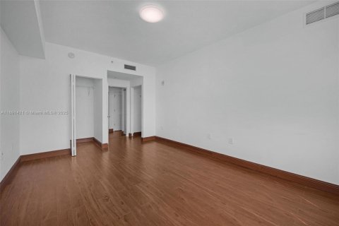 Condominio en venta en Hollywood, Florida, 1 dormitorio, 74.32 m2 № 1943807 - foto 13